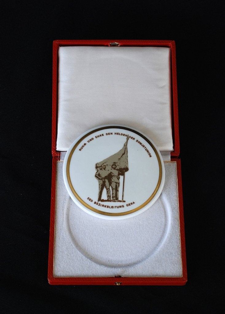 Eer en glorie aan de helden van de Sovjet-Unie. DDR Militair, Ophalen of Verzenden