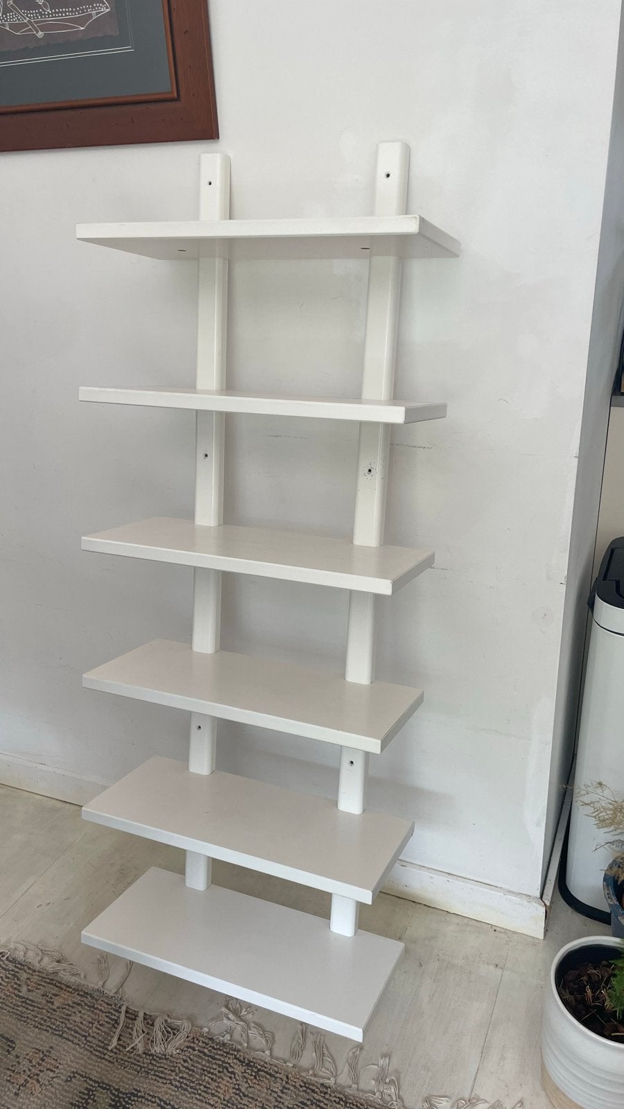 IKEA VÄRDE wandplank / boekenplank, wit, Ophalen, Zo goed als nieuw