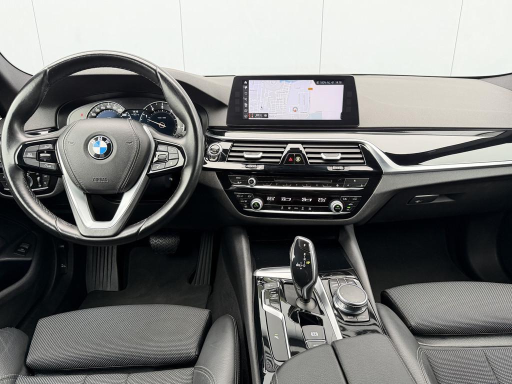 BMW 5 Serie Touring 520i Executive Automaat Navigatie/Camera, Automaat, 1998 cc, Achterwielaandrijving, Gebruikt