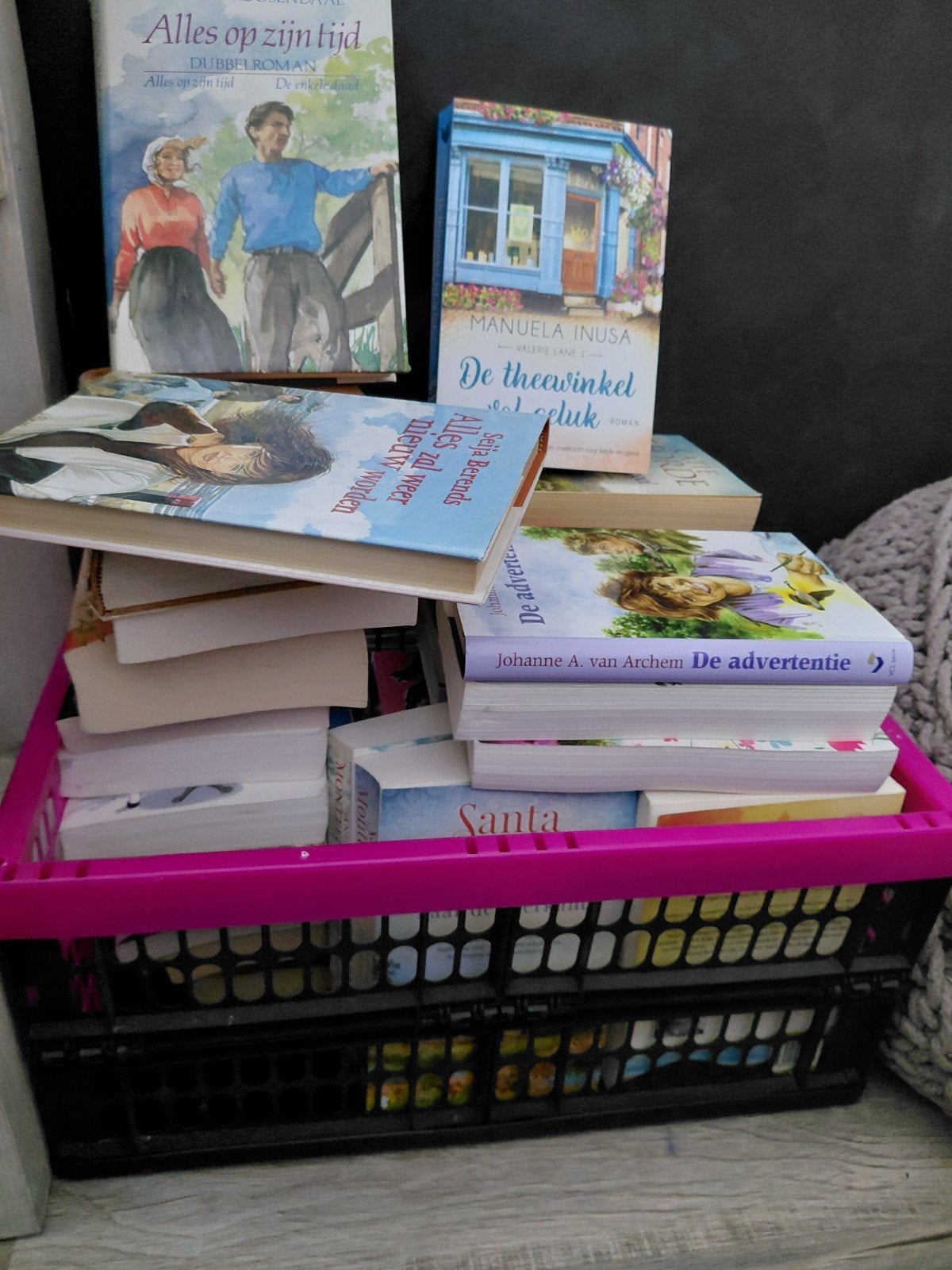 Grote doos vol dames  romans - Ideaal voor vakantie!, Boeken, Romans, Ophalen