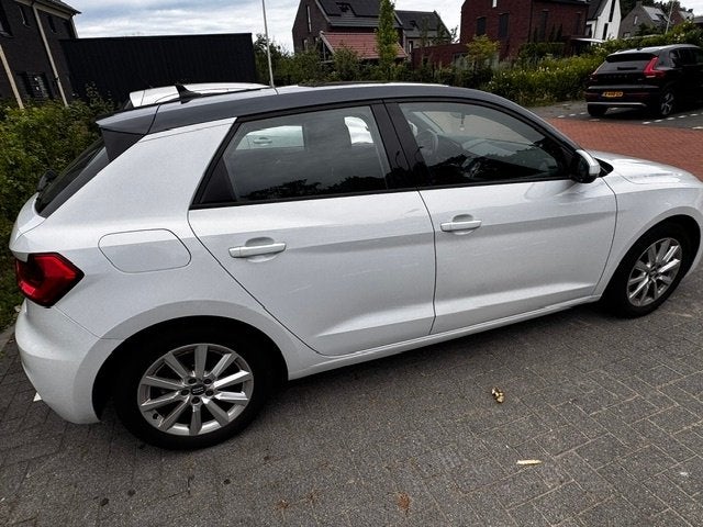 Audi A1 30 Tfsi 116pk S Tronic 2019 Wit Panoramadak, Auto's, Audi, Stof, A1, 610 kg, 1200 kg