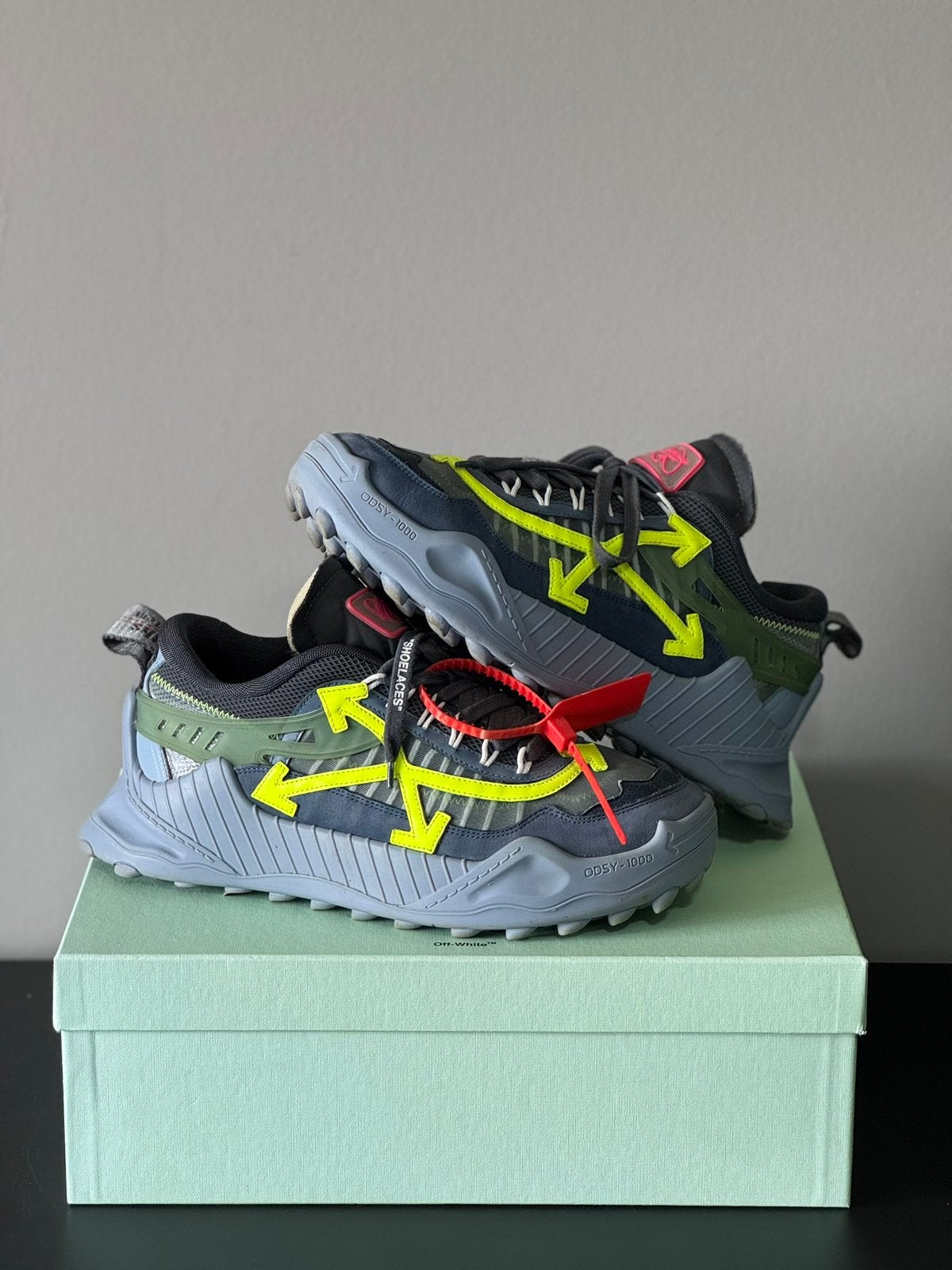Off-White ODSY 1000 Blue Yellow, Blauw, Ophalen of Verzenden, Sneakers of Gympen, Gedragen