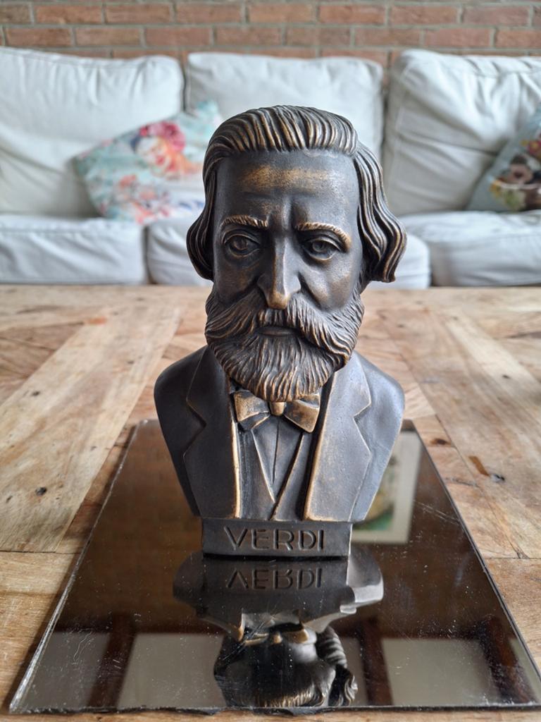 Beeld verdi componist, Ophalen