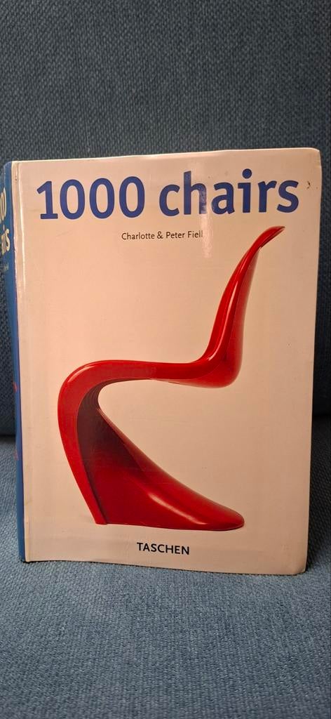 1000 Chairs - Charlotte & Peter Fiell - Designboek, Ophalen of Verzenden, Gelezen