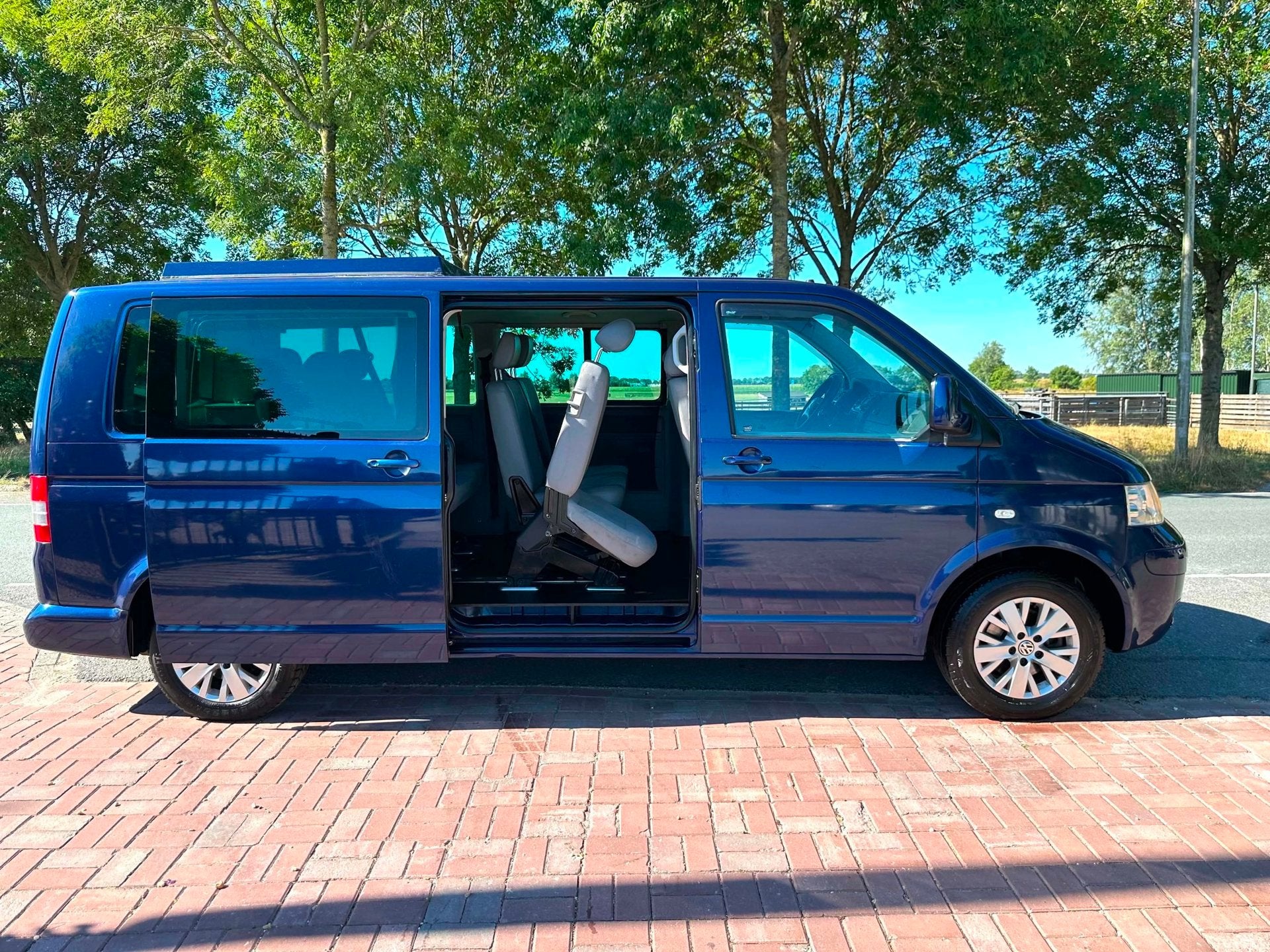 Volkswagen TRANSPORTER 2.5TDi 8 Persoons Camper kenteken! Ma, Auto's, Voorwielaandrijving, Gebruikt, 8 stoelen, Overige carrosserieën