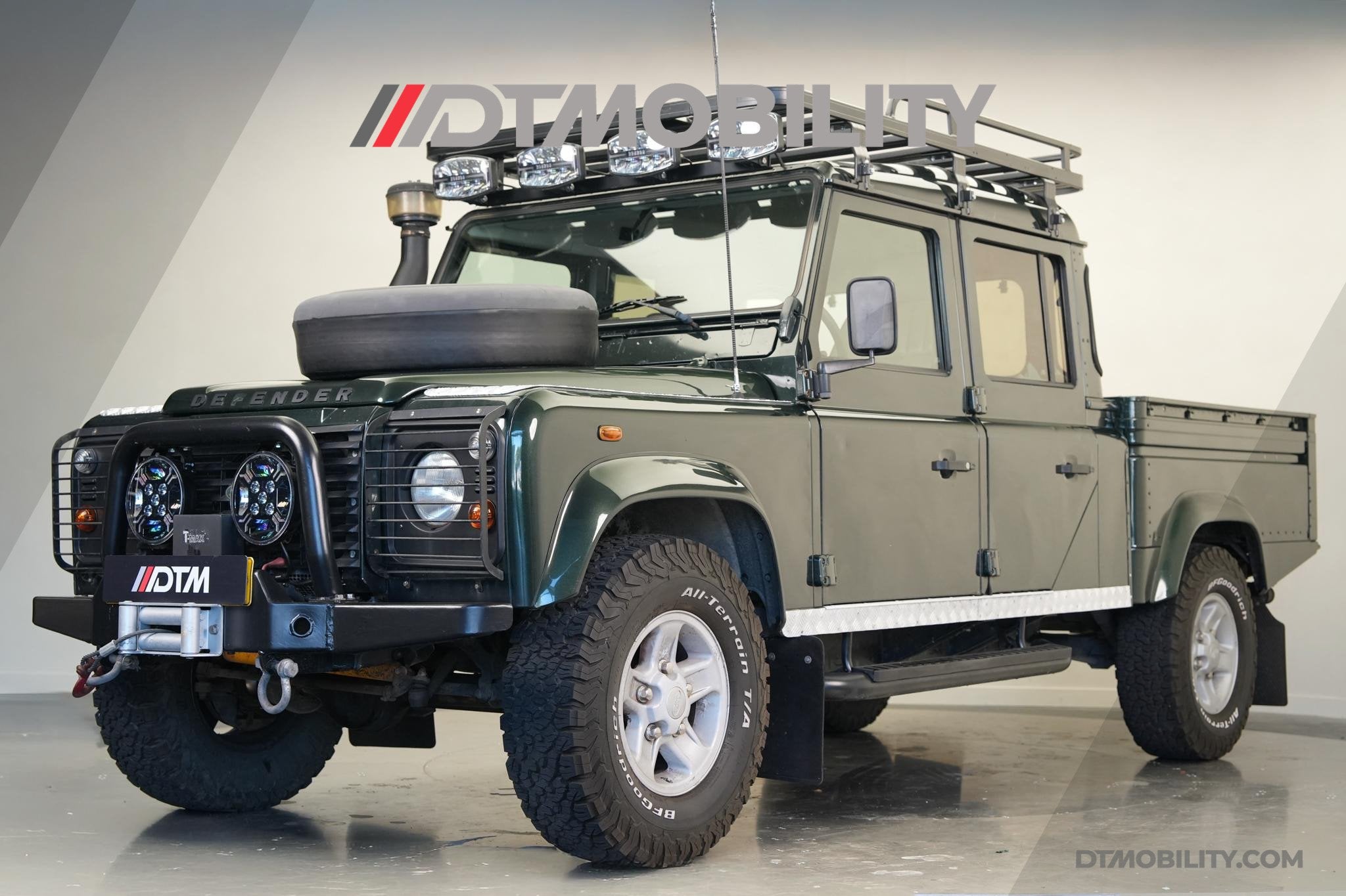 Land Rover Defender 2.5 Td5 130" Crew Cab | Verstralers | Le, Auto's, Stof, Gebruikt, Beige, 2495 cc