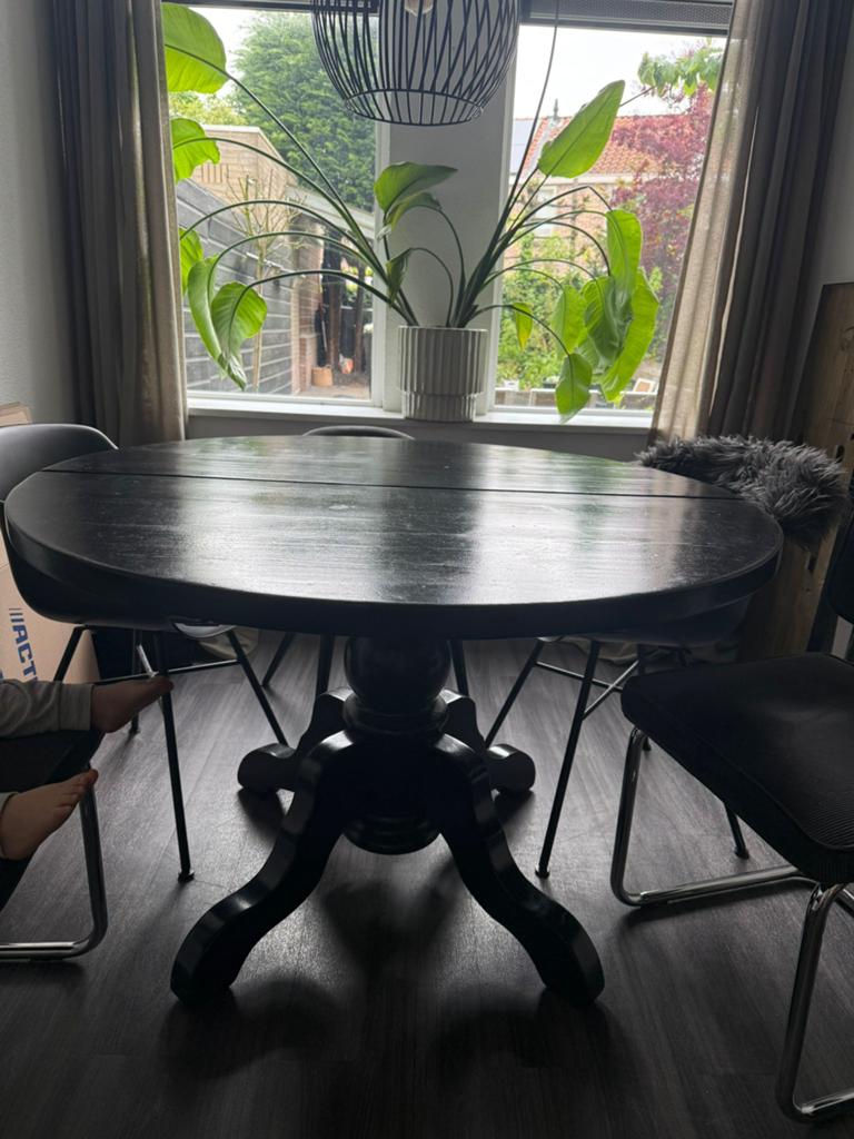 Zwarte ronde uitschuifbare eettafel 120-160 cm, Huis en Inrichting, 100 tot 150 cm, Rond, Ophalen of Verzenden, Zo goed als nieuw