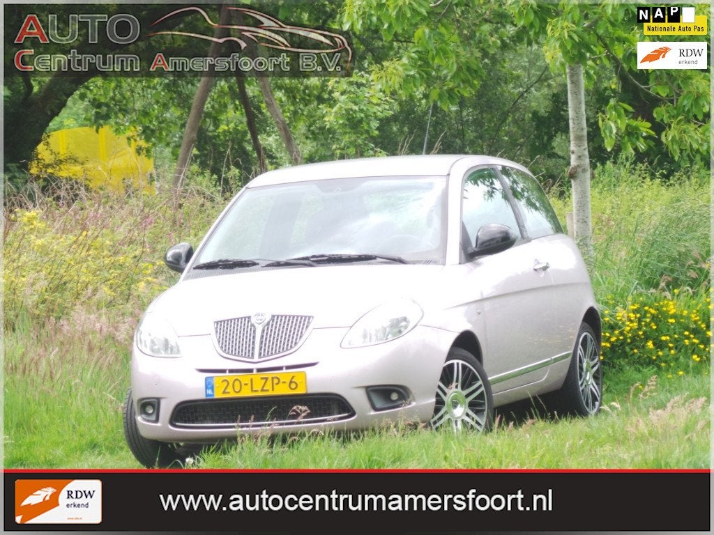 Lancia Ypsilon 1.2 Elle ( INRUIL MOGELIJK ), Voorwielaandrijving, Gebruikt, Origineel Nederlands, Bedrijf
