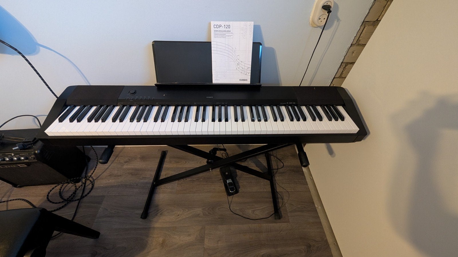 Casio CDP-120 Digitale Piano met standaard en kruk, Muziek en Instrumenten, Ophalen, Gebruikt, Zwart, Digitaal