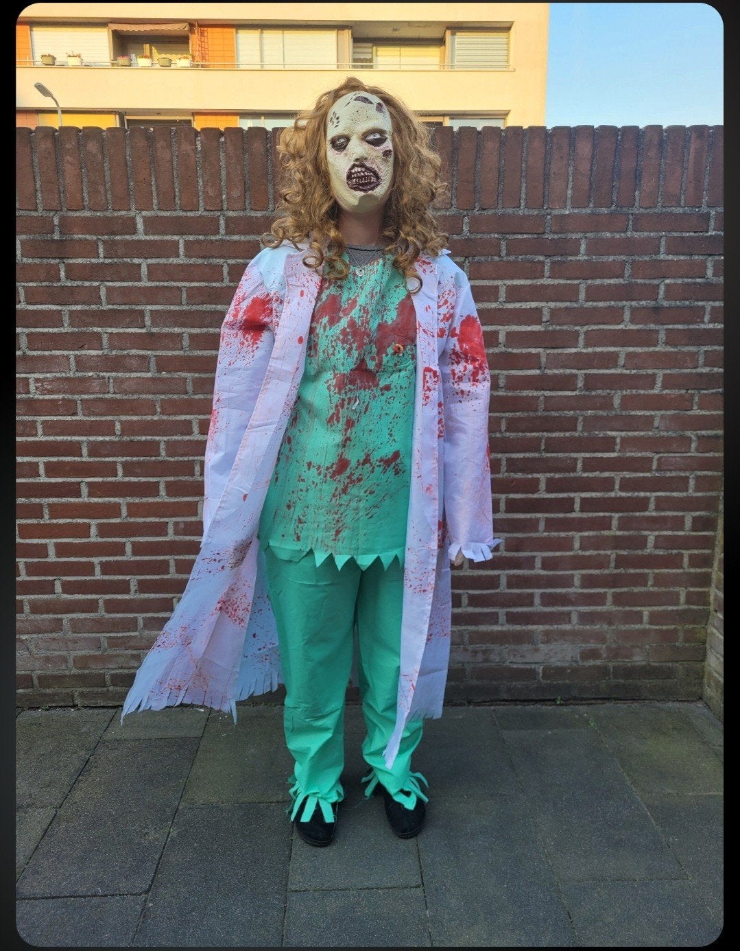 Zombie Chirurg Kostuum met Masker en Wapens, Hobby en Vrije tijd, Ophalen of Verzenden, Zo goed als nieuw, Kostuum, Halloween of Griezel
