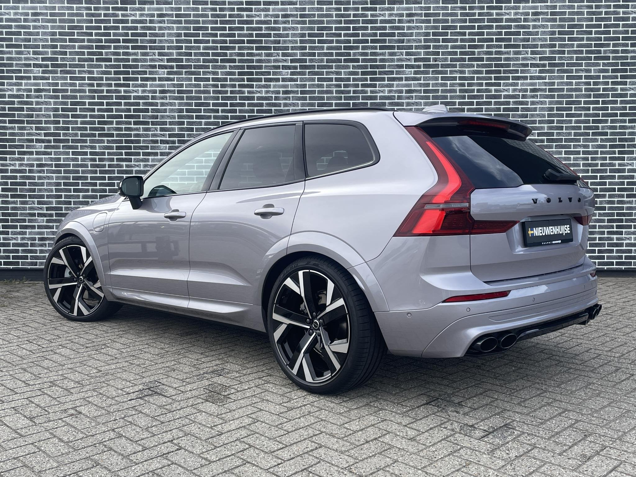 Volvo XC60 2.0 T8 Plug-in hybrid AWD Ultra Dark Exec. Ed. HE, Auto's, Automaat, 12 maanden, Gebruikt, Euro 6