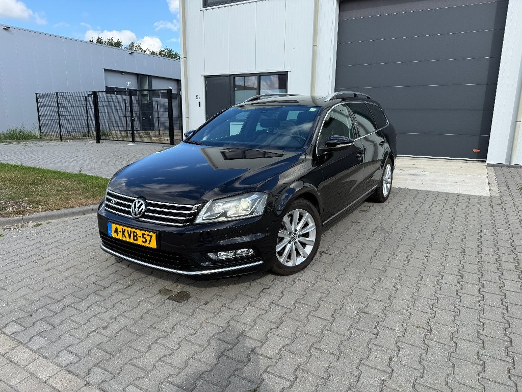 Volkswagen Passat 2.0 TDI 180PK Variant DSG '13 Zwart R-Line, Auto's, Volkswagen, Euro 5, 1800 kg, Zwart, 4 cilinders