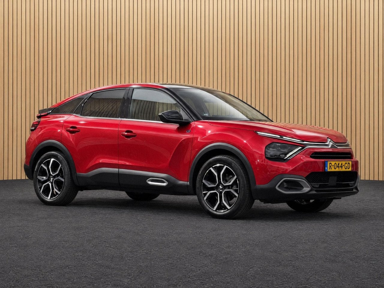 Citroën Ë-C4 Shine 50 kWh | Full Options (bj 2022), Auto's, Automaat, 136 pk, Gebruikt, E-C4