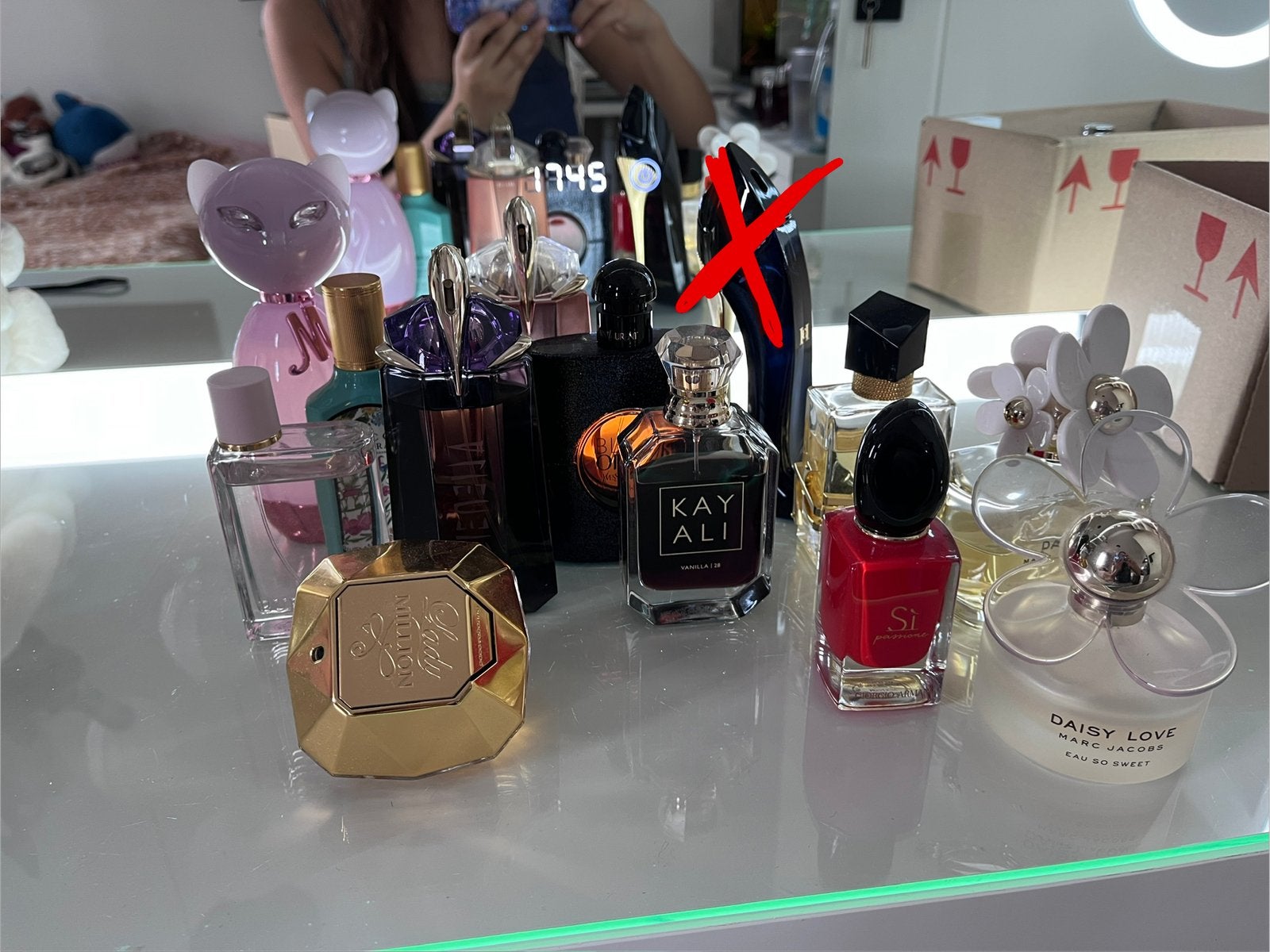 Parfum lees beschrijving, Verzamelen, Ophalen of Verzenden, Zo goed als nieuw, Miniatuur