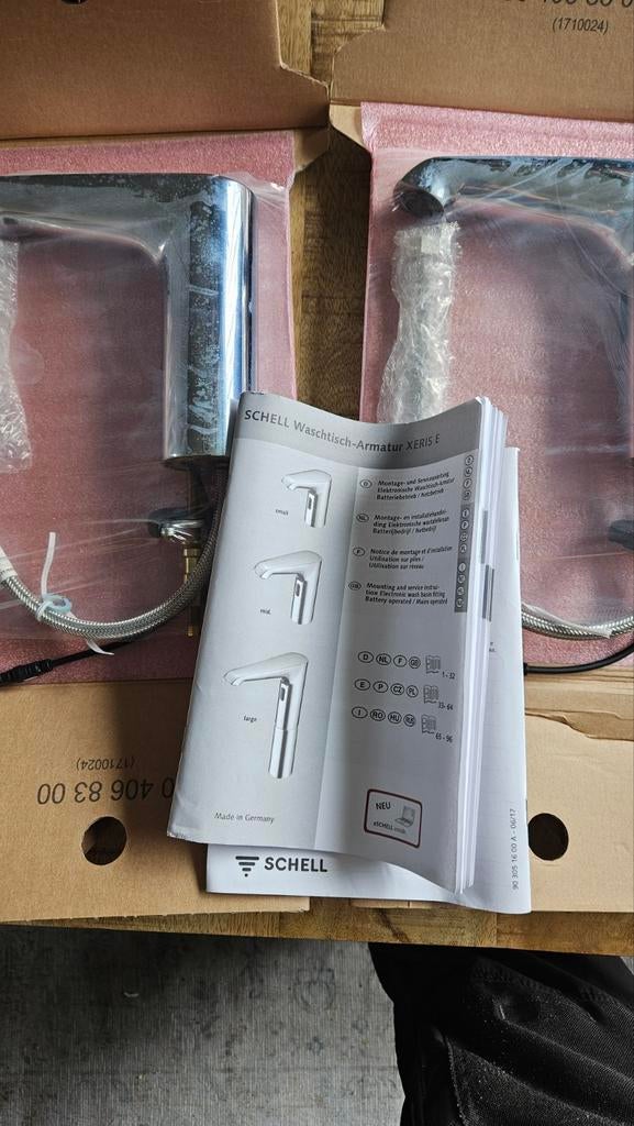 Te koop 2 NIEUW Elektronische Wastafelkraan Schell Xeris HD-, Ophalen, Nieuw, Chroom, Kraan