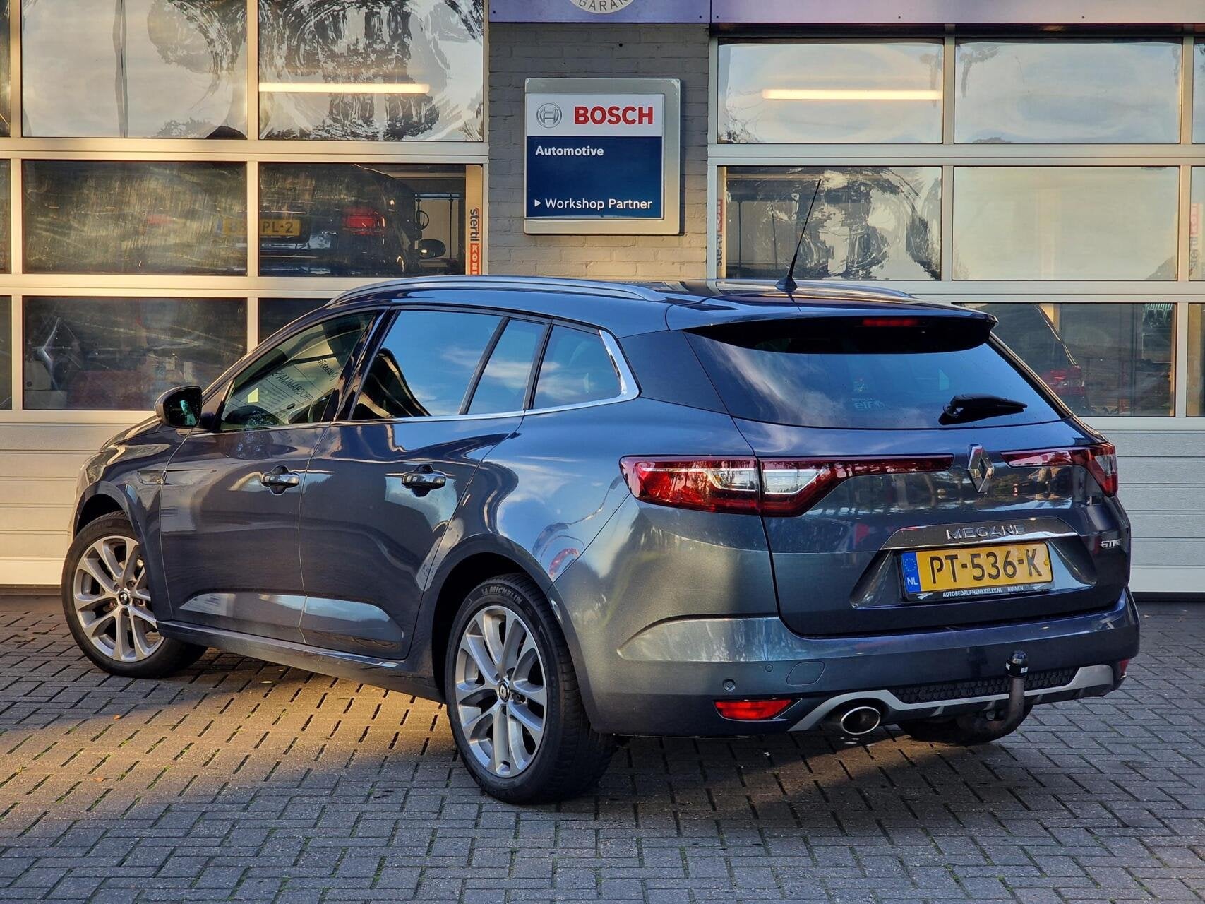 Renault Megane Estate 1.2 TCe GT-Line|Bose|Trekhaak|Camera|C, Voorwielaandrijving, Gebruikt, 4 cilinders, Met garantie (alle)
