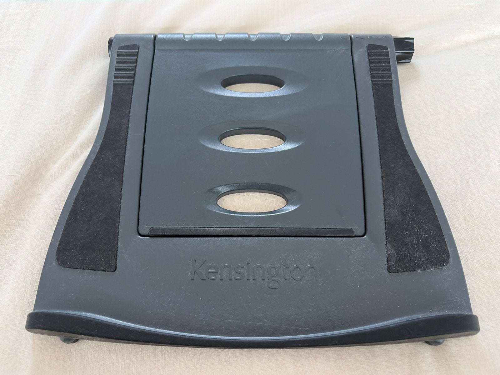 Kensington Easy Riser laptop standaard, Ophalen of Verzenden, Nieuw, In hoogte verstelbaar