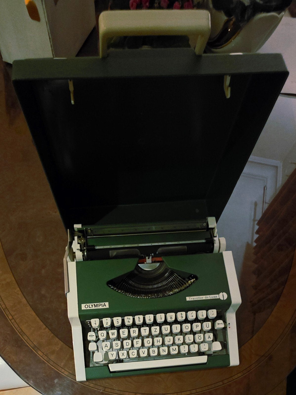 Groene Olympia Traveller de Luxe Typemachine, Diversen, Typemachines, Ophalen of Verzenden