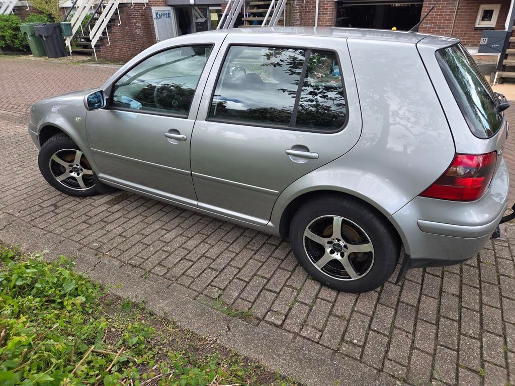 Volkswagen Golf 1.6 77KW 2003 Grijs, Auto's, Volkswagen, Particulier, Golf, ABS, Adaptive Cruise Control, Airbags, Airconditioning