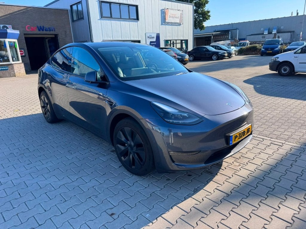 Tesla Model Y Grijs Long Range 2021, Auto's, Automaat, 0 cilinders, Zwart, 300 pk