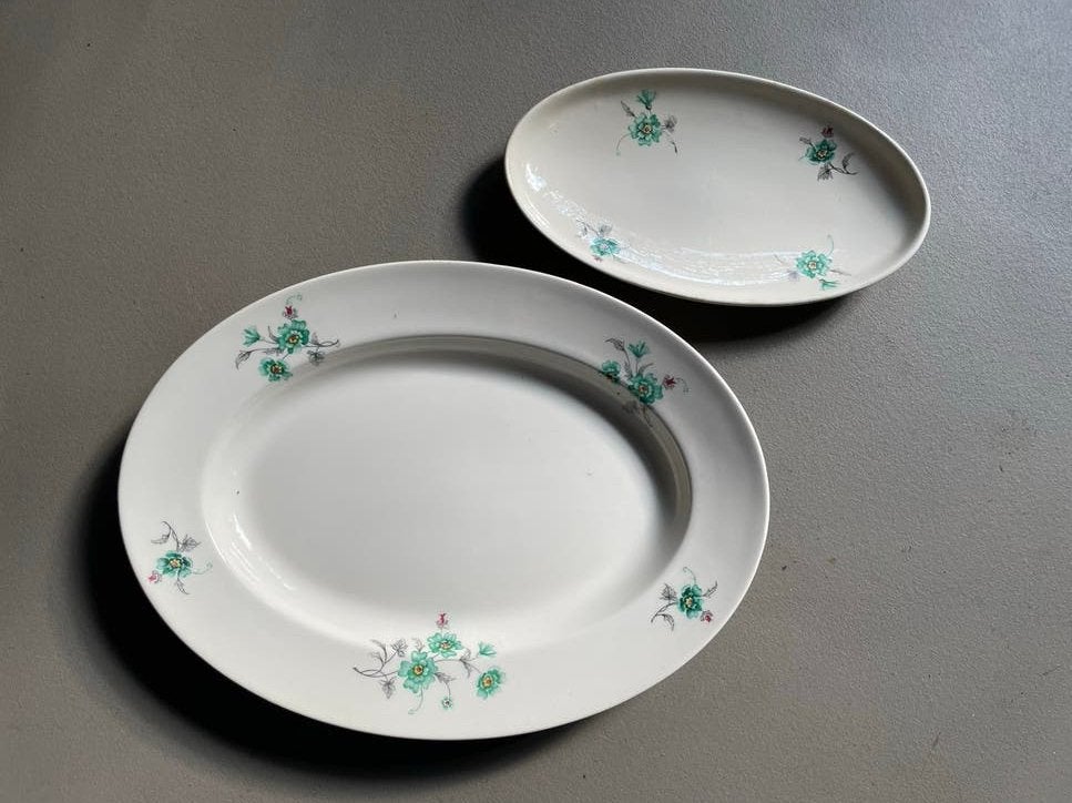 2 Vintage Petrus Regout Maastricht Serveerschalen Groen Bloe, Ophalen of Verzenden