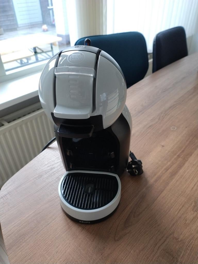 Nescafé Dolce Gusto Piccolo XS Koffiecupmachine, Koffiemachine, Ophalen of Verzenden, Zo goed als nieuw, 1 kopje