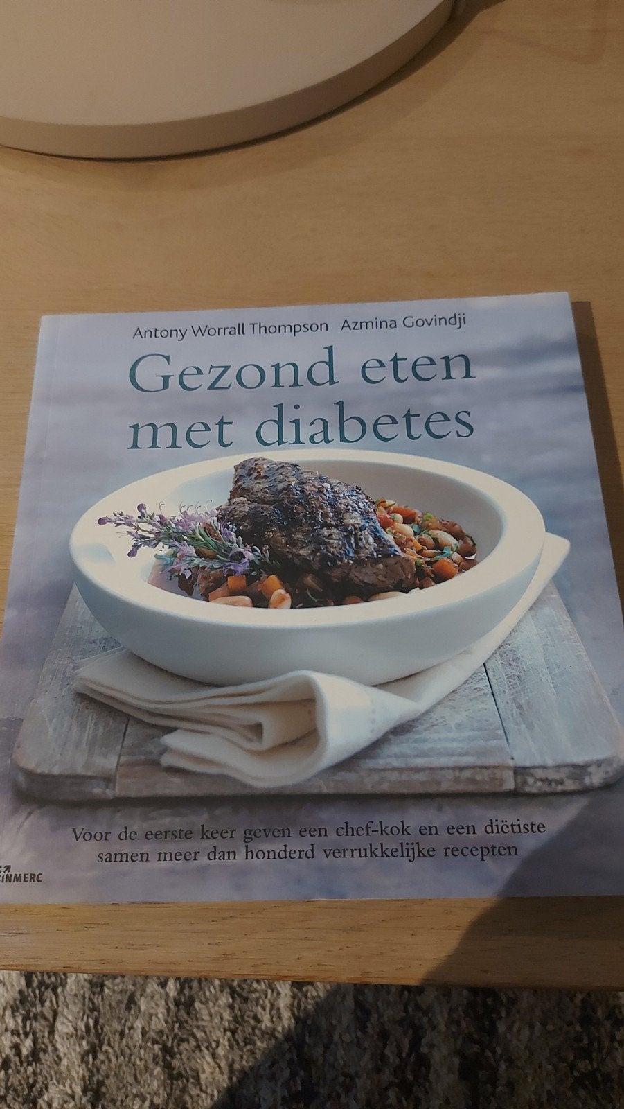 Gezond eten met diabetes - Kookboek, Antony Worrall Thompson, Azmina Govindji, Ophalen of Verzenden, Zo goed als nieuw, Hoofdgerechten