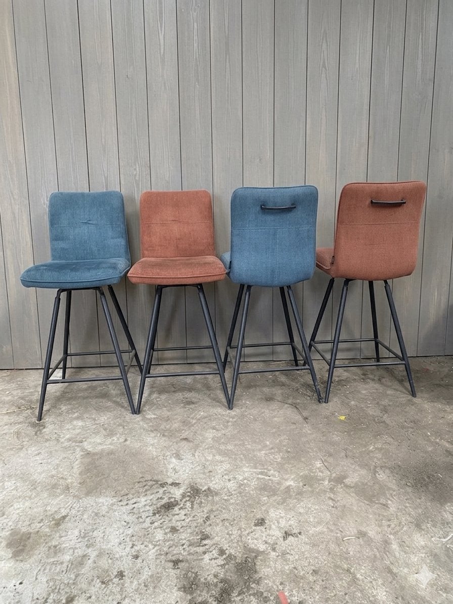 Set van 4 barkrukken, Ophalen, Gebruikt, Overige kleuren, Geen idee
