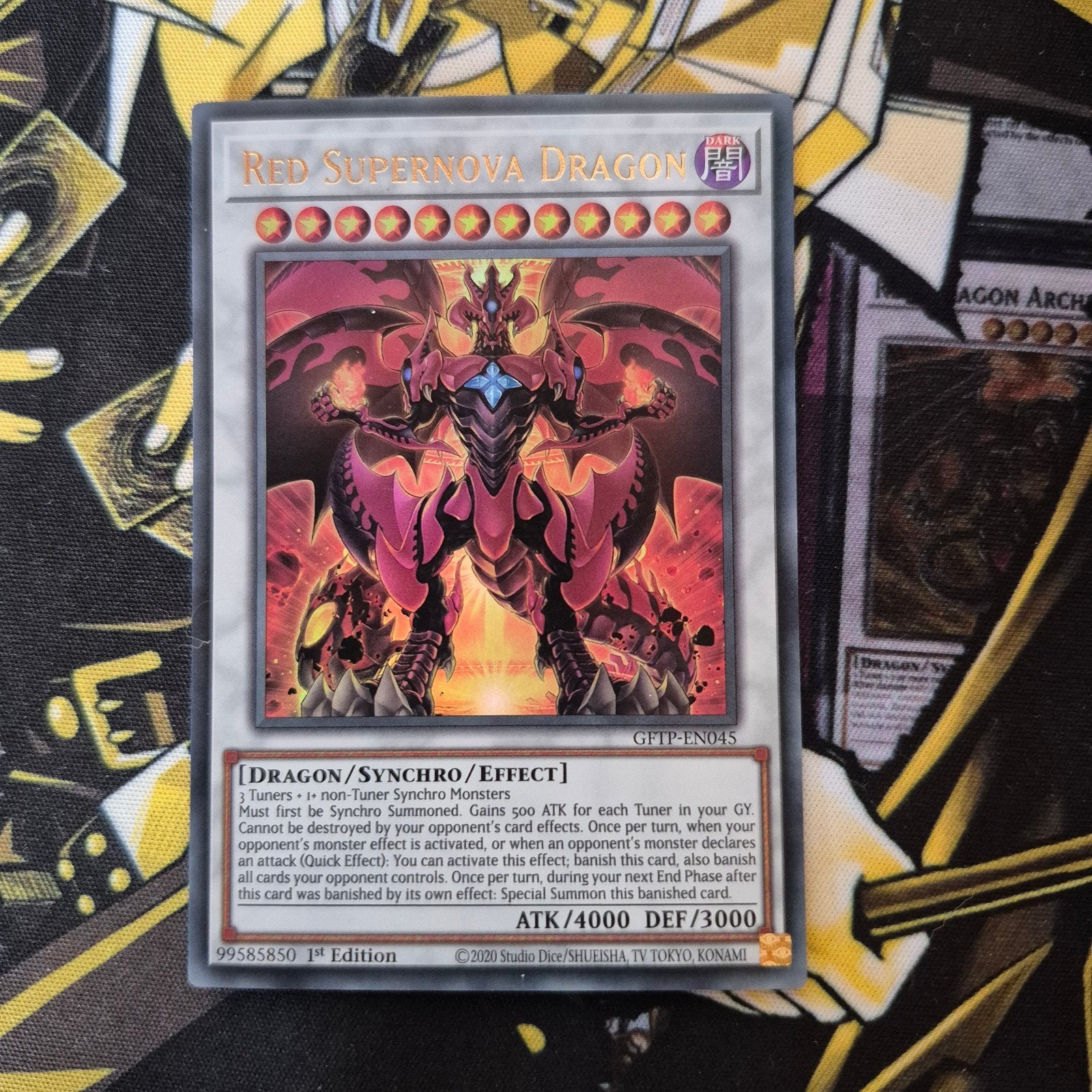Red Supernova Dragon GFTP-EN045, Ophalen of Verzenden, Nieuw, Losse kaart, Foil