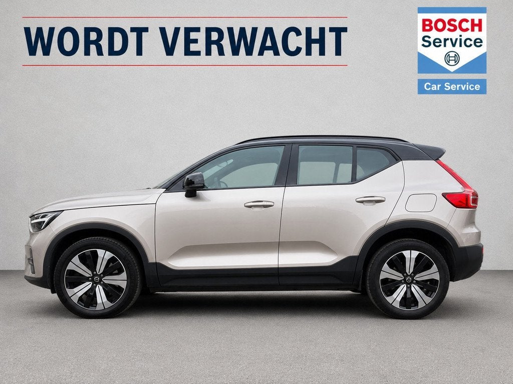 Volvo XC40 Recharge Core | AppleCar/Android | Camera | 19"LM, Gebruikt, Zwart, Beige, 1923 kg