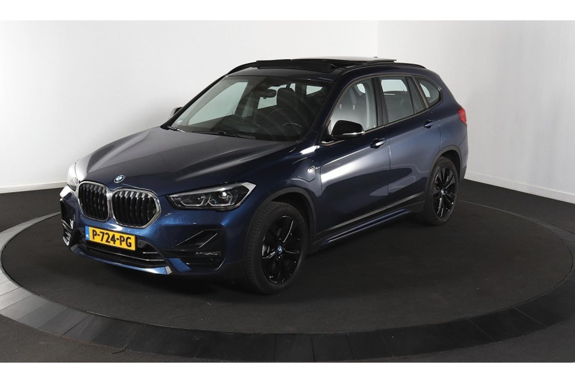 BMW X1 xDrive25e eDrive Edition (bj 2022, automaat), Auto's, Gebruikt, Blauw, Overige brandstoffen, Bedrijf