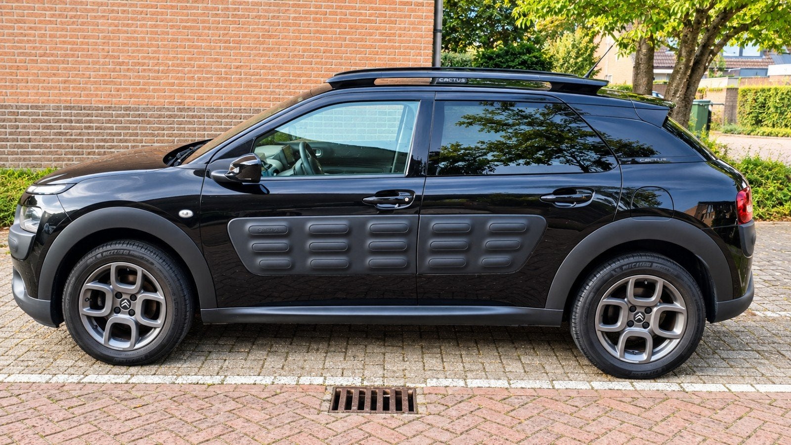 Citroën C4 Cactus 1.2 PureTech Shine, 2017. Zeer nette auto!, Voorwielaandrijving, Stof, ABS, 31 €/maand