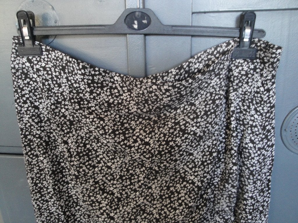 NIEUW!  MOOIE LANGE ROK MAAT 2 XL van SHEIN., Kleding | Dames, Rokken, Zwart, Maat 46/48 (XL) of groter, Nieuw, Ophalen of Verzenden