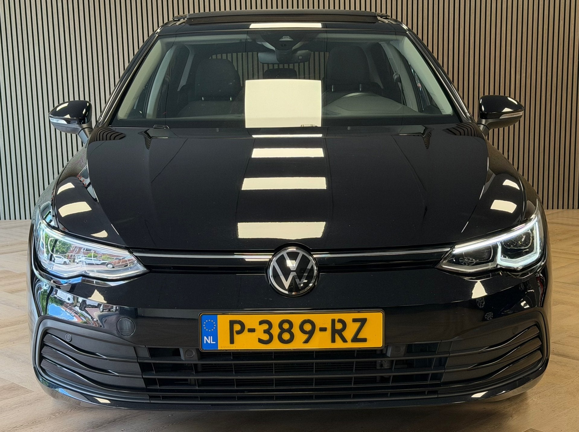 Volkswagen Golf 1.5 eTSI DSG PANO MASSAGE CAMERA VIRTUAL COC, Stof, 4 cilinders, Zwart, Bedrijf