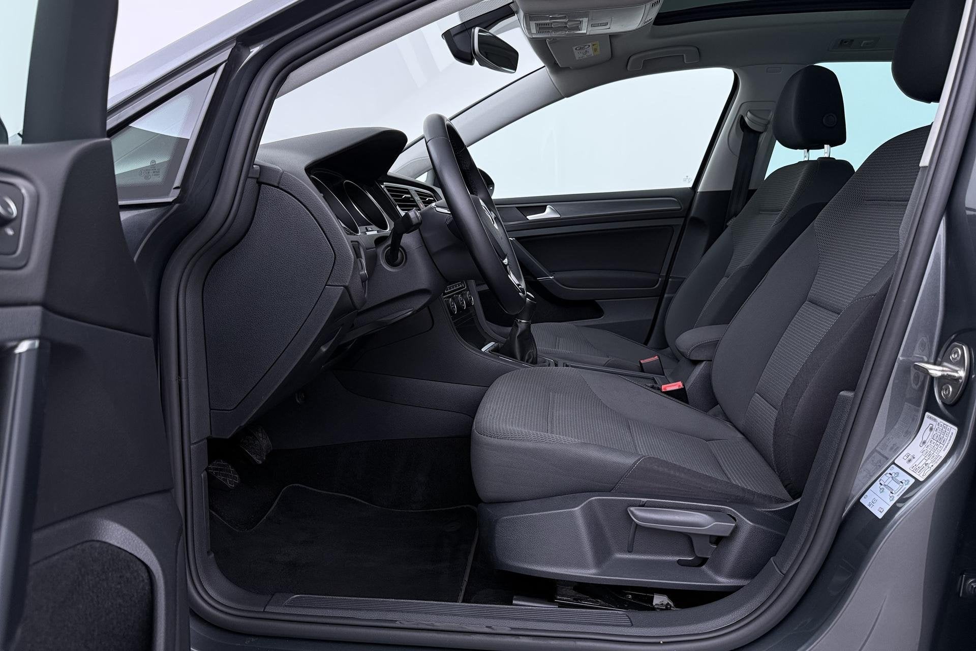Volkswagen Golf Variant 1.0 TSI Trendline | ACC | Panoramada, Auto's, Voorwielaandrijving, Stof, Gebruikt, 1200 kg
