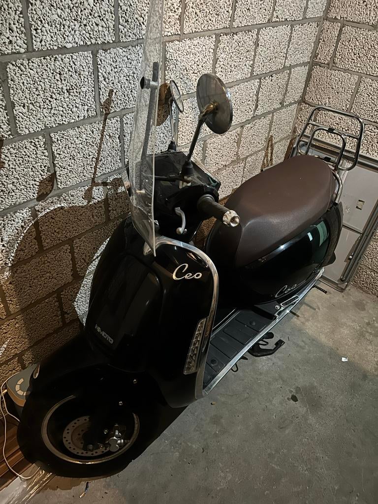Nimoto CEO scooter (blauw kenteken), Fietsen en Brommers, Brommeronderdelen | Scooters, Gebruikt, Overige merken, Overige typen