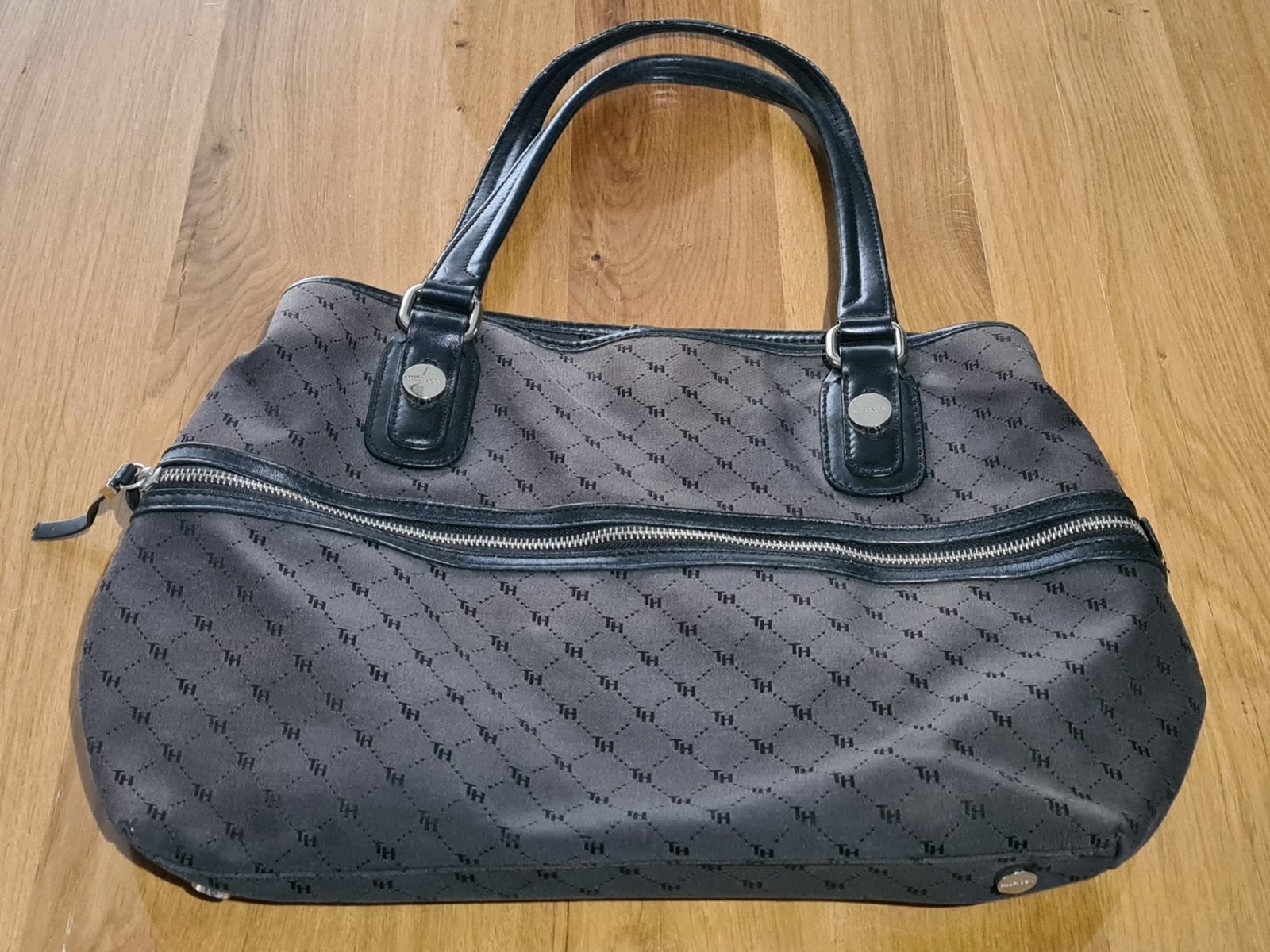 Tommy Hilfiger handtas zwart, Gebruikt, 20 tot 30 cm, Zwart, Minder dan 40 cm