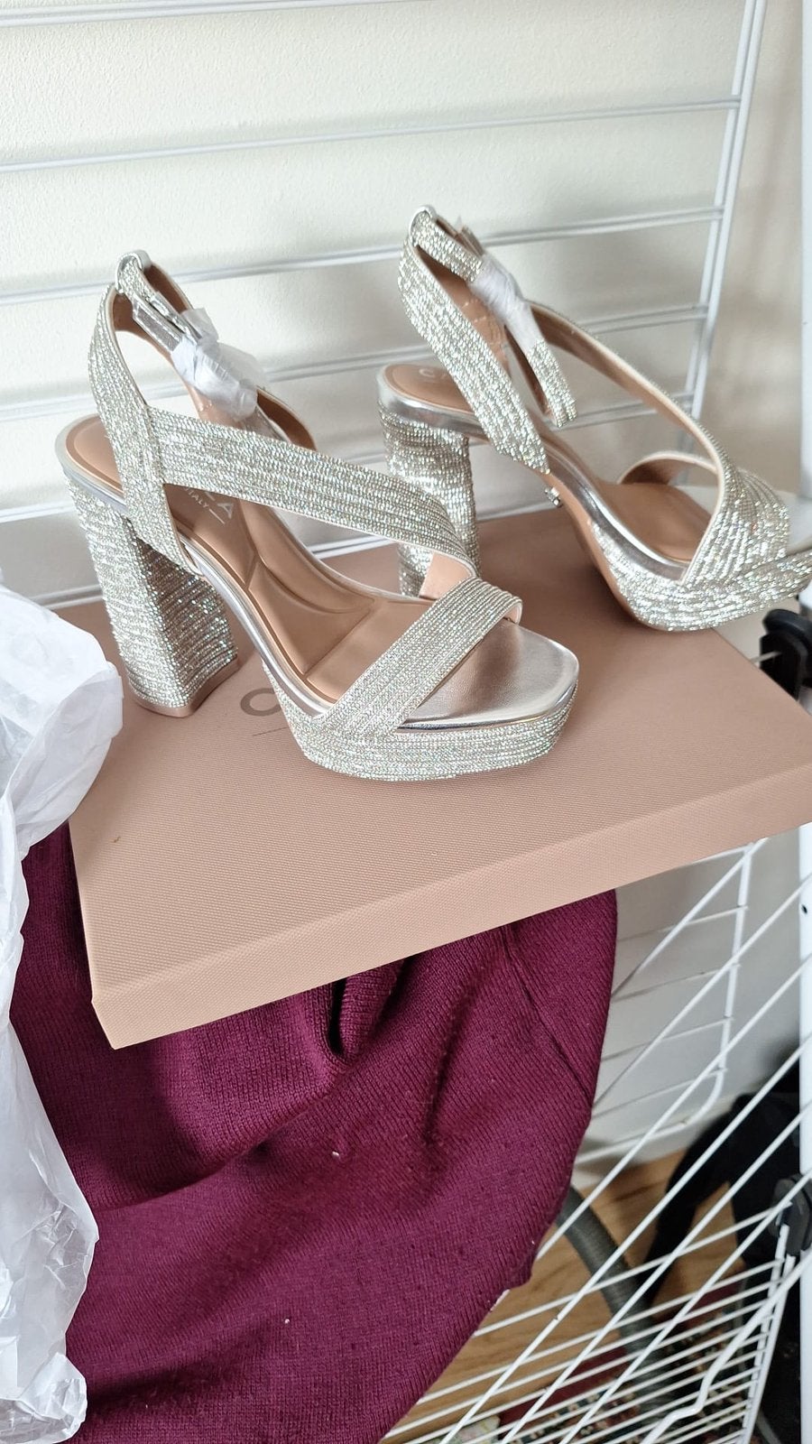 Nieuwe Carvela high heels maat 36. Kleur zilver., Ophalen of Verzenden, Nieuw, Overige kleuren