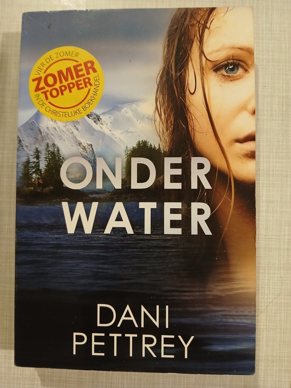 Dani Pettrey - Onder water, Boeken, Ophalen of Verzenden, Zo goed als nieuw, Dani Pettrey