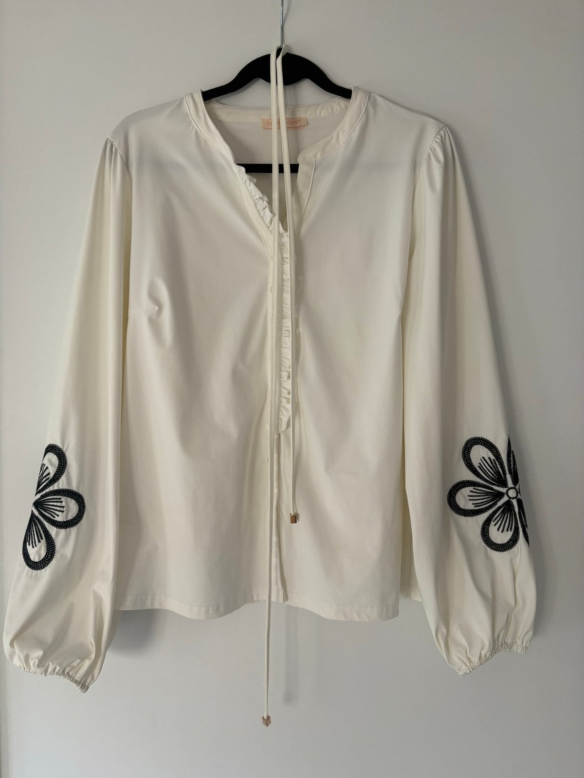 Triple Nine Blouse met bloemenborduursel - Zo goed als nieuw, Ophalen of Verzenden, Zo goed als nieuw, Maat 42/44 (L), Wit
