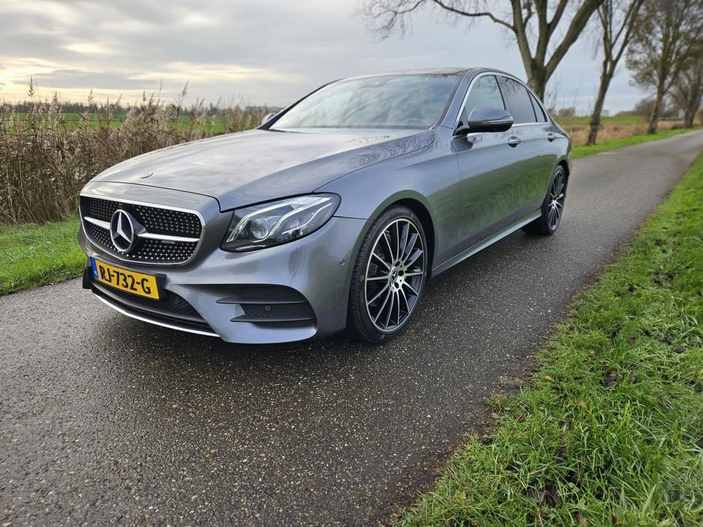 Mercedes-Benz E-200 AMG Line 9G-Tronic Widescreen-Sfeerverli, Auto's, Automaat, Gebruikt, 4 cilinders, Bedrijf