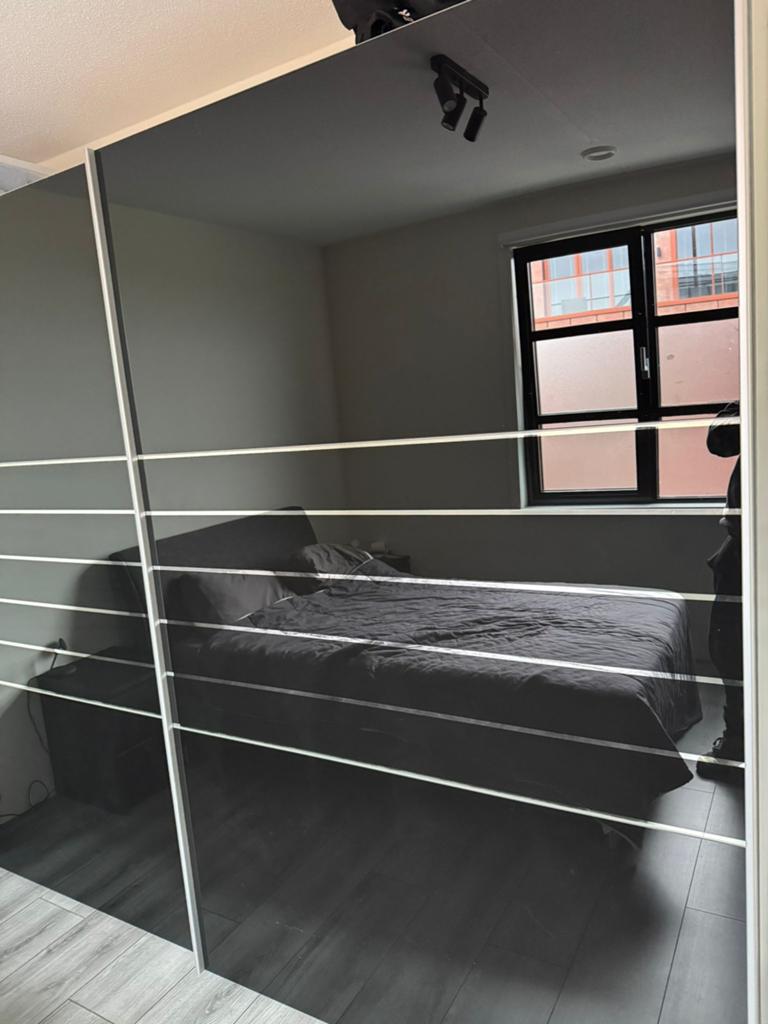 Kledingkast met spiegeldeuren en lades, Huis en Inrichting, Kasten | Kledingkasten, Ophalen, 200 cm of meer, 150 tot 200 cm, Zo goed als nieuw