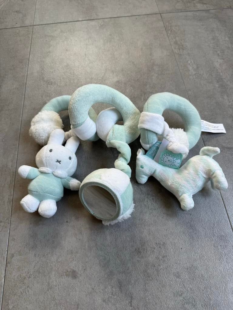Wagenspanner Nijntje en vriendjes - zacht en speels, Kinderen en Baby's, Speelgoed | Babyspeelgoed, Ophalen of Verzenden, Nieuw
