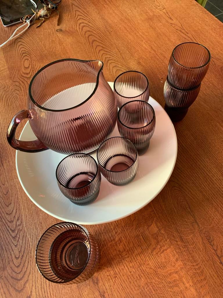 Polspotten waterkan met 8xglas purple NIEUW van€170 voor €85, Glas of Glazen, Nieuw, Ophalen of Verzenden, Glas