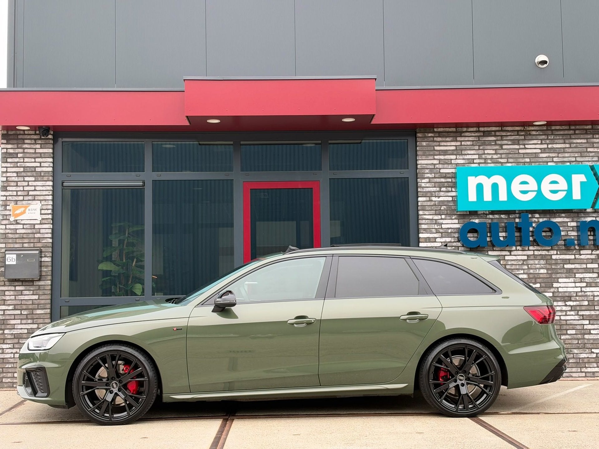 Audi A4 Avant 40 TFSI S-LINE Competition VIRTUAL l PANO l B&, Dealer onderhouden, Gebruikt, Euro 6, 1984 cc