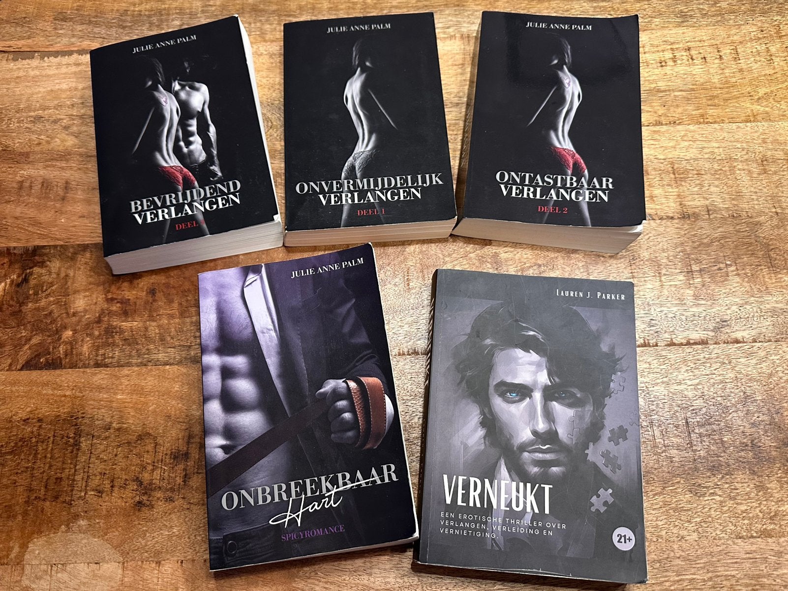 Erotische thriller boeken, Boeken, Ophalen of Verzenden, Zo goed als nieuw