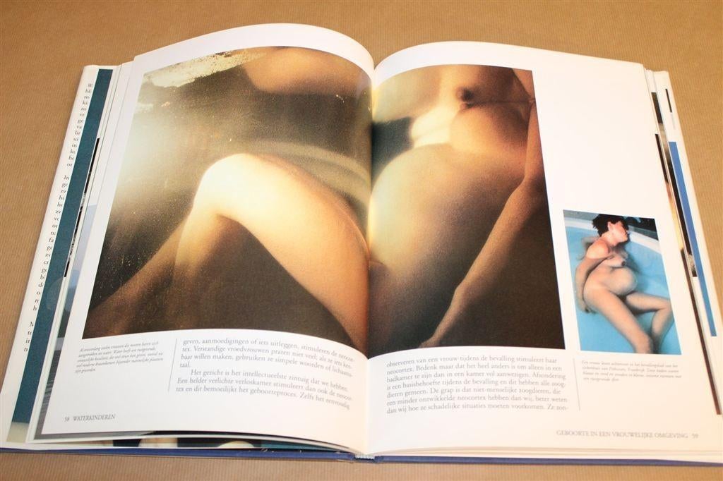 Waterkinderen — Waterbevalling & Baby Geboorte Fotoboek, Ophalen of Verzenden, Gelezen, Overige onderwerpen, Achtergrond en Informatie