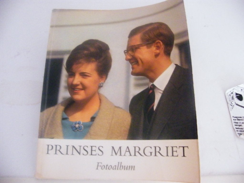boek koninklijkhuis, Ophalen of Verzenden, Zo goed als nieuw, Nederland, Tijdschrift of Boek