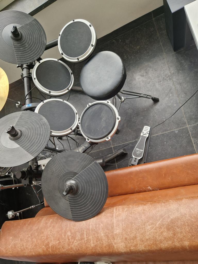 Elektronisch drumstel met kruk, Muziek en Instrumenten, Drumstellen en Slagwerk, Ophalen of Verzenden