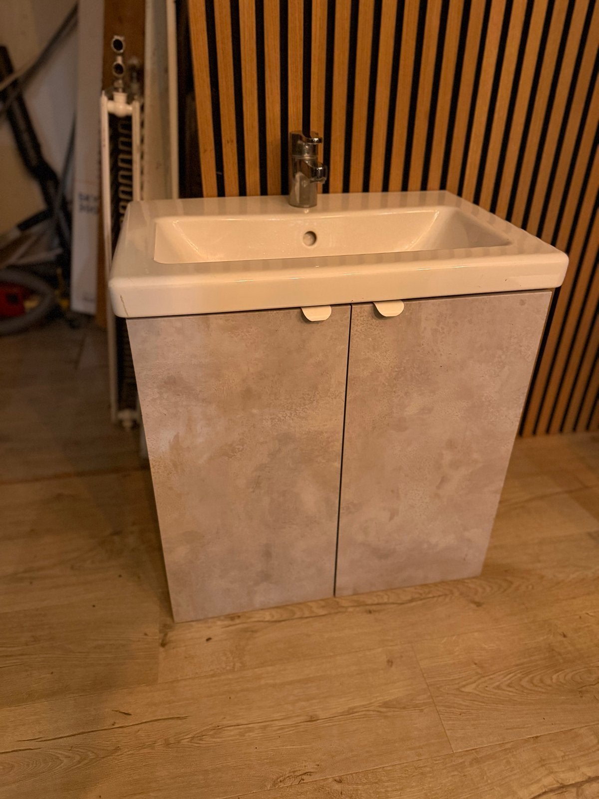 IKEA Badkamermeubel met wasbak en kraan, Ophalen, 50 tot 100 cm, Zo goed als nieuw, Minder dan 100 cm
